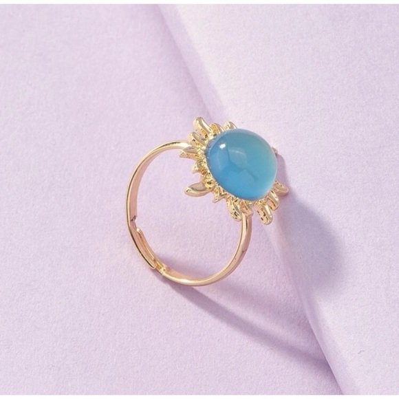 1 LEFT! Blue Stone Gold Flower Ring - Picture 4 of 4